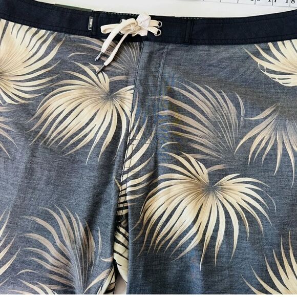 NWT LinkSoul Men’s Boardwalker Golf Short Hybrid Swim Land/Sea Black Palm Sz 40 - Picture 6 of 8